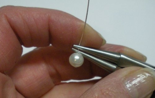 Judy Larson's Two Ways to Make Simple Loops - , Findings & Components, Toggles & Clasps, Earwire & Headpin, Loops, Wire Loop, Wrapped Wire Loop, grasp the bent wire as close to the bead as possible